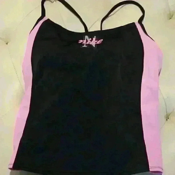 Nike Tops - Nike Built in Bra Tank sz 8